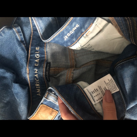American Eagle blue jeans 10 - Picture 3 of 3
